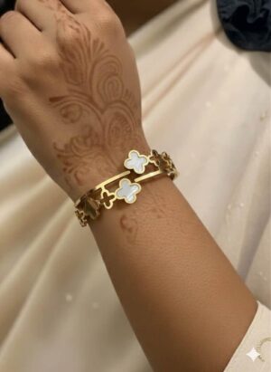 Lock and go bracelet pretty clover white🤍