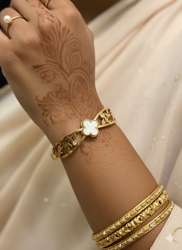 Lock and go bracelet Beautiful clover white🤍