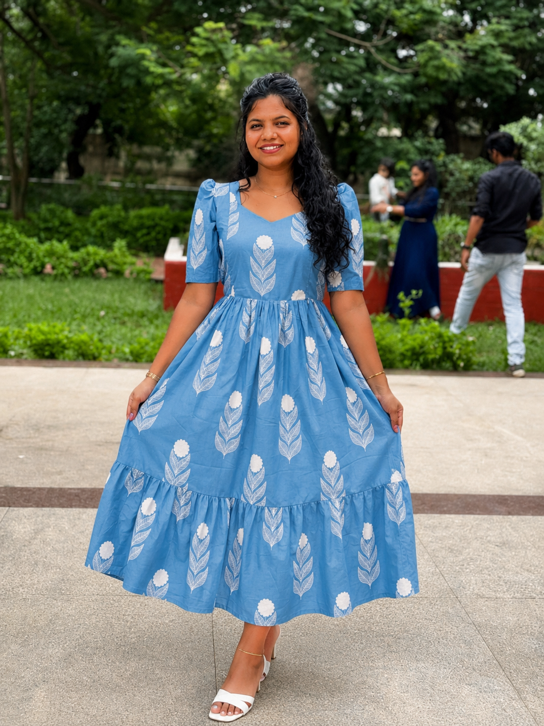 Twirl worthy blue and white bloom